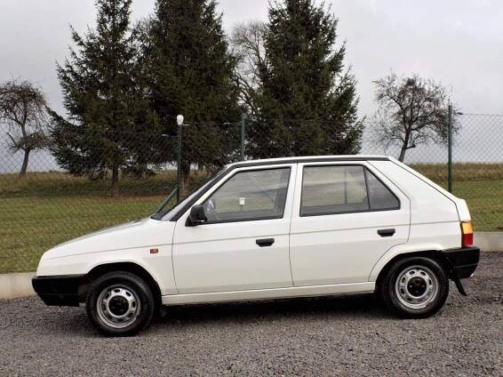 Prodej Škoda - Favorit 1.3 LXi 1.majitel | tutut.cz