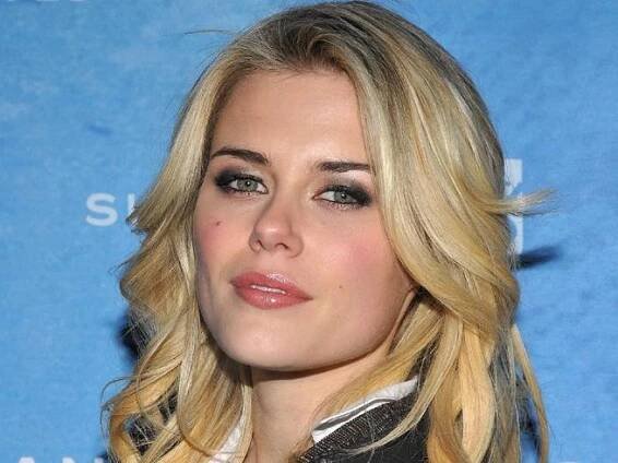 Rachael Taylor fotka