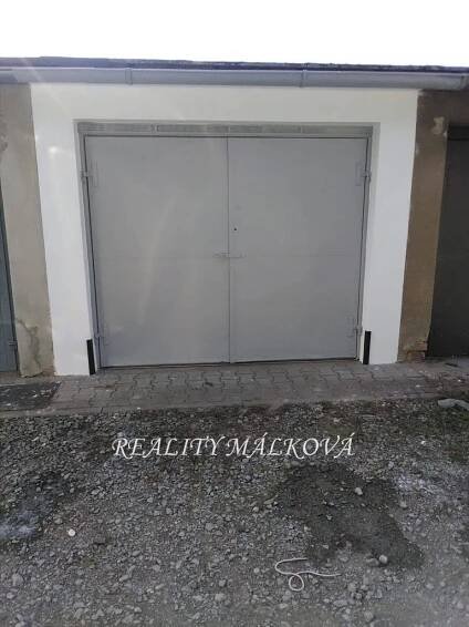 Pronájem garáže, 17 m2, Pardubice, Na Drážce | Úvod
