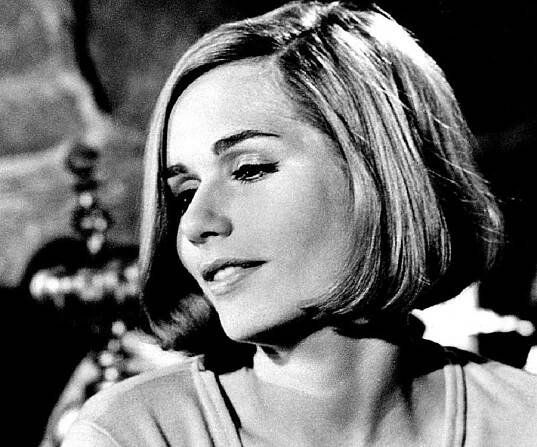 Sally Kellerman Biography - Facts, Childhood, Family Life & Achievements