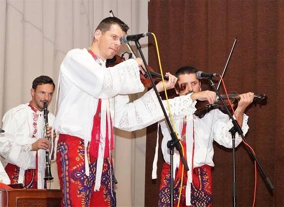 Cimbálová muzika Grajcar | Mokrá-Horákov