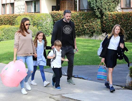 Ben Affleck, Jennifer Garner and their children. 