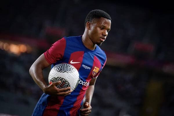 Ansu Fati signs for Brighton & Hove Albion on loan