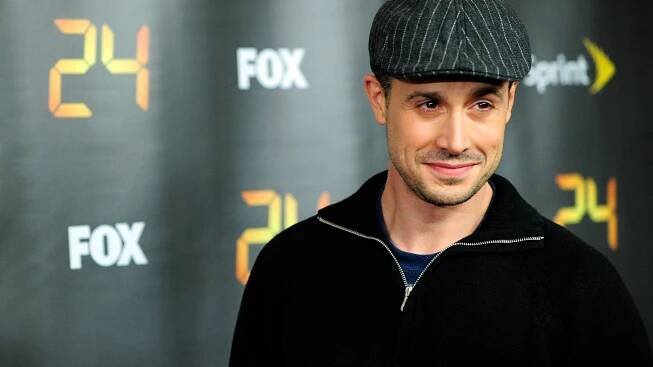 Freddie Prinze Jr. Was Never Supposed to Be Sandy on ‘Friends’. Tom Hanks Was.