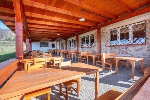 Prodej vyhlášené restaurace Střelnice pod lanovkou.