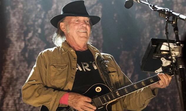 Neil Young Details Lost Acoustic Album 'Hitchhiker'