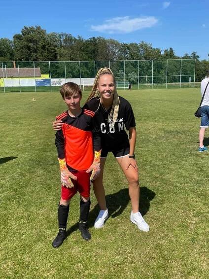 Setkání mladších žáků s Andreou Staškovou bývalou hráčkou Juventusu Turín – FC Moravský Krumlov