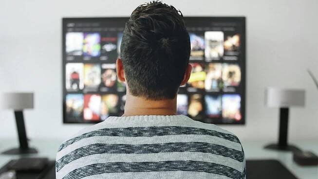 Milion dolarů za epizodu. Seriály už prý dosáhnou i na Brada Pitta - Seznam Zprávy