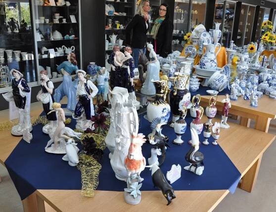 OBRAZEM: Z chátrajícího kina v Dubí je dům porcelánu