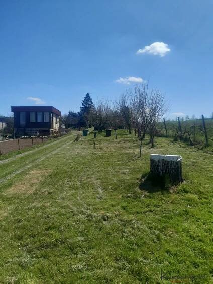 Prodej pozemku-zahrada 415m2 Malenovice, 450 000 Kč