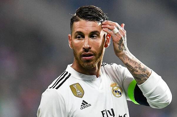 Sergio Ramos - GALERIE: Sergio Ramos sestřelil Milana Havla a prošlo mu to (4/4)