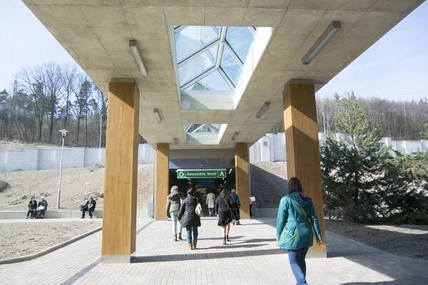 Stanice metra ve fotografiích (Nemocnice Motol) | Metro | IZDoprava.cz