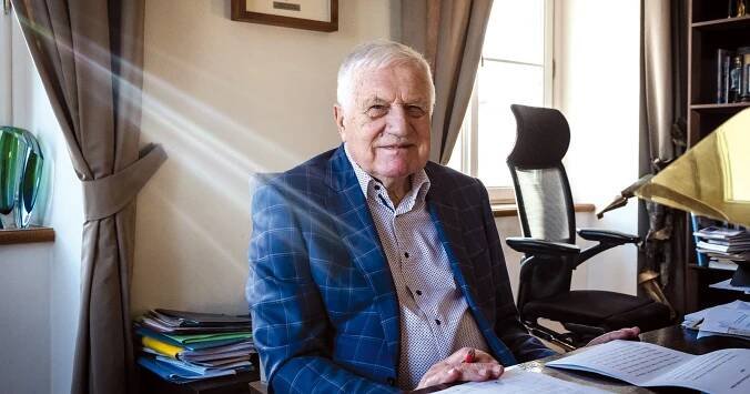 Klaus o Trumpovi: Představy, že rychle změní svět, jsou naivní