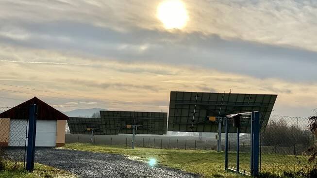 Solární elektrárna na střeše nebo ne