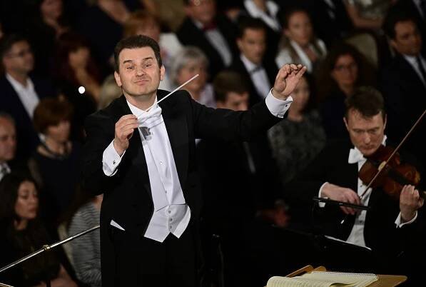Má vlast zahájila festival Pražské jaro. Do Obecního domu dorazil i prezident s manželkou