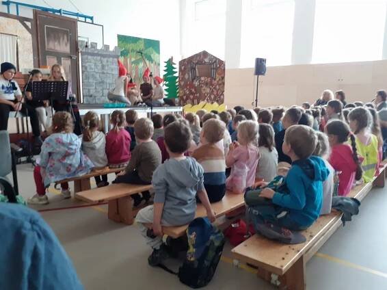 MŠ Skalička – 4. stránka – ZŠ a MŠ Skalička