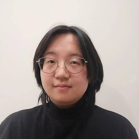 Xuan Huang headshot