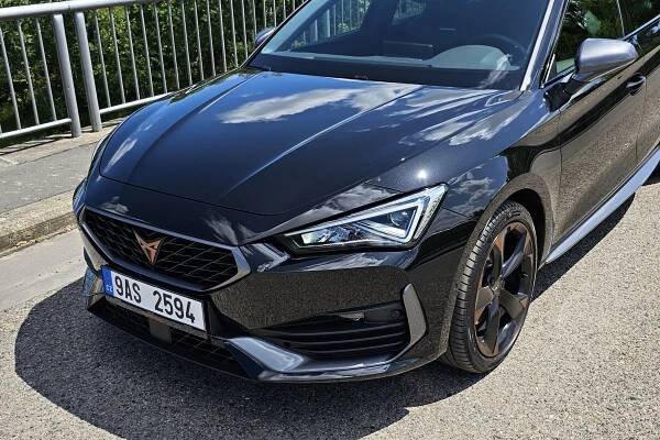 Test CUPRA Leon Sportstourer 2.0 TSI DSG 140 kW (2023)