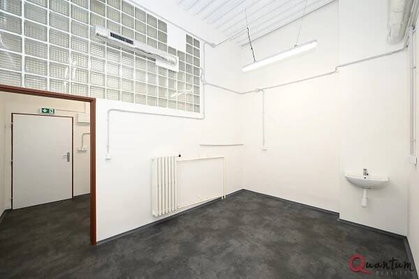 Pronájem prostoru pro masérnu v OC Vltava, 21m2,  Obchodní náměstí, Praha 4 – Mod…