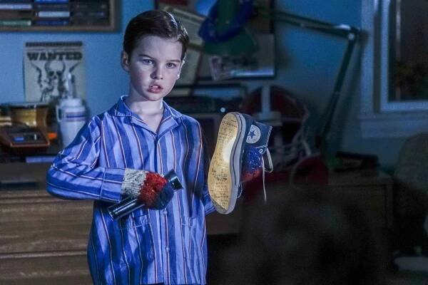 Malý Sheldon - Kirk, Spock a tříselná kýla - Z filmu - Iain Armitage