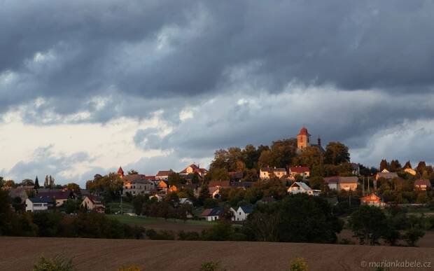 1000-Jenisovice-zlata-hodina-30092019-IMG_0794a-pred-upravou-v-Adobe-Lightroom-mariankabele-cz