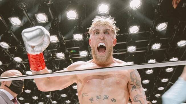 VIDEO: Youtuber Jake Paul se vysmál poraženému McGregorovi. Čím ho provokuje po drsném K.O.?