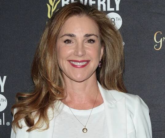 Peri Gilpin Biography - Facts, Childhood, Family Life & Achievements