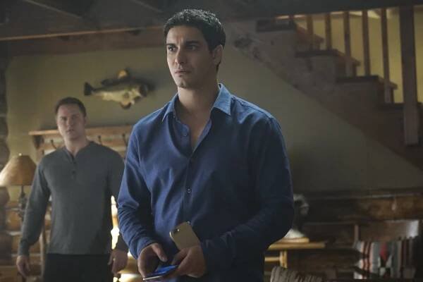 Tým Škorpion - Wreck the Halls - Z filmu - Elyes Gabel