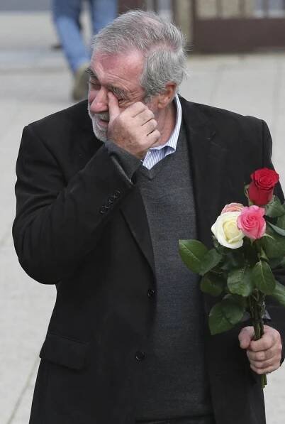 Pohřeb Petra Skoumala (†76): Loučila se manželka Ilona, milenka Fischerová i utajovaný syn