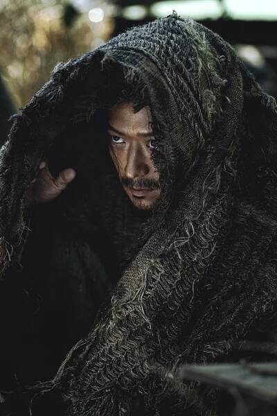 Dong-won Gang - Válka a povstání - Z filmu