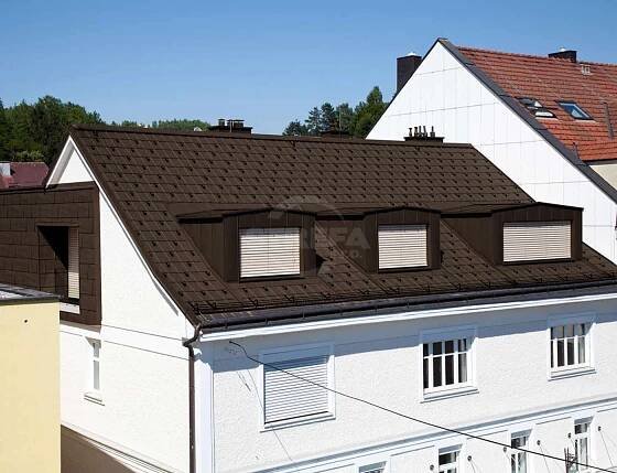 Falcovaná taška, povrch stucco, Oříšková P.10