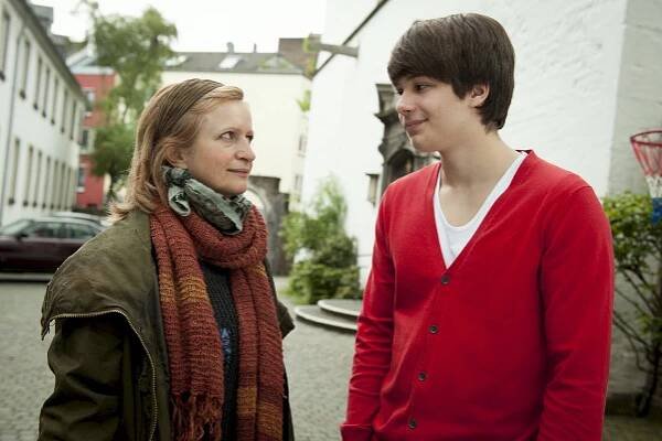 Herzensbrecher - Vater von vier Söhnen - Z filmu - Johanna Gastdorf, Lukas Karlsch