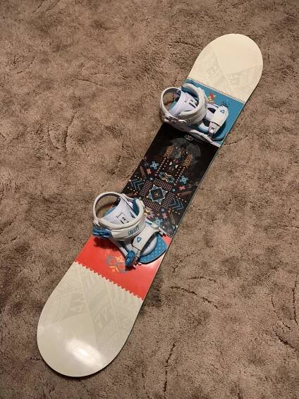 Gravity Snowboard vel. 148 + vázání + grip + obal