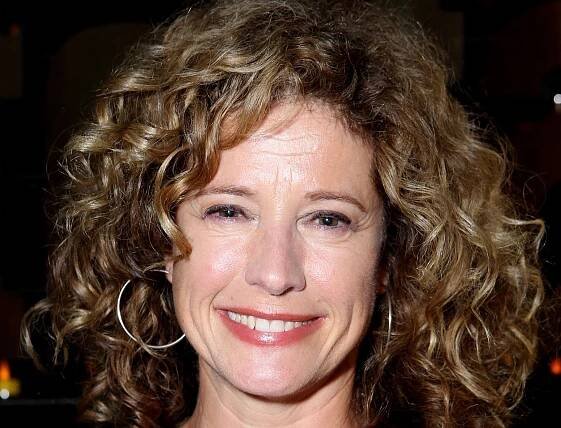 Nancy Travis