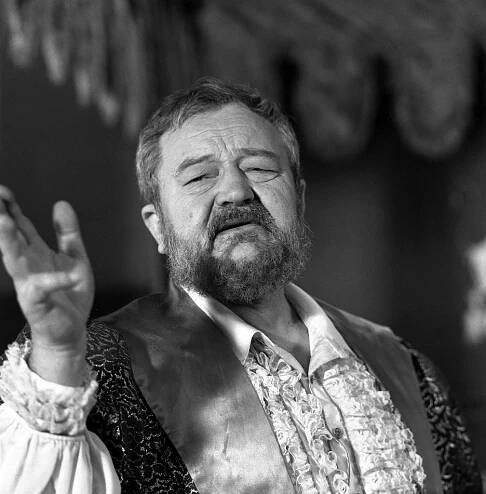 Král a žena (1967)
