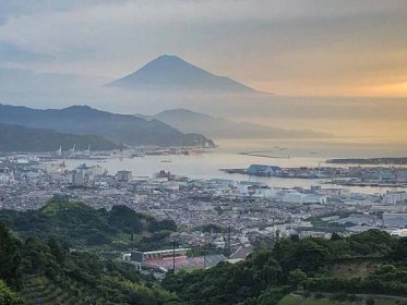 Terminally ill Fuji: baker Hasimuki Makoto and his photo of the sacred mountain