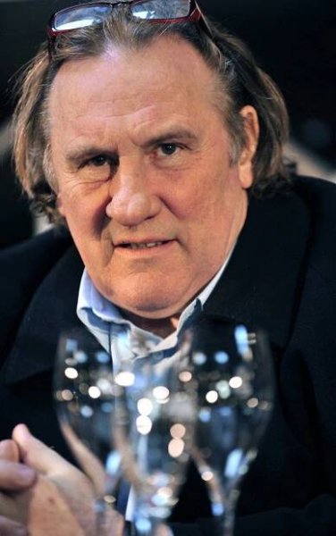 Depardieu vzkázal Putinovi: Děkuji za pas, začal jsem se učit rusky!