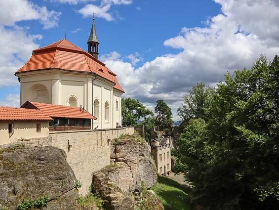 Hrad Valdštejn – romantická proměna nejstaršího hradu Českého ráje