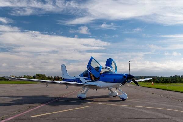 Nabídka Cirrus SR 22 G6 GTS | HLS Aircraft Sales s.r.o.