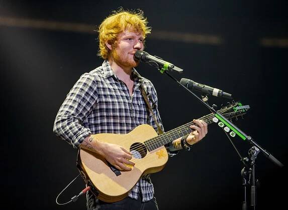 Ed Sheeran ohlásil vydání alba Autumn Variations. Bude o jeho kamarádech - Minutové zprávy 