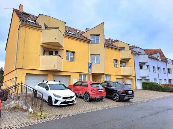 Pronájem bytu 3+1, 81 m2 - Praha - Šeberov - Keller Williams