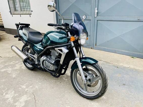 Kawasaki ER-5