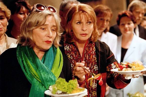 Probieren Sie's mit einem Jüngeren - Z filmu - Emmy Werner, Senta Berger