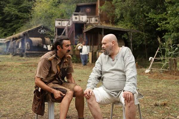 Necip Memili, Ahmet Mümtaz Taylan - Arap Kadri ve Tarzan - Z filmu
