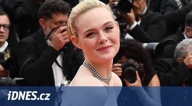 Nechutná prasata, nazývá Elle Fanningová producenty, kteří jí nedali roli - iDNES.cz