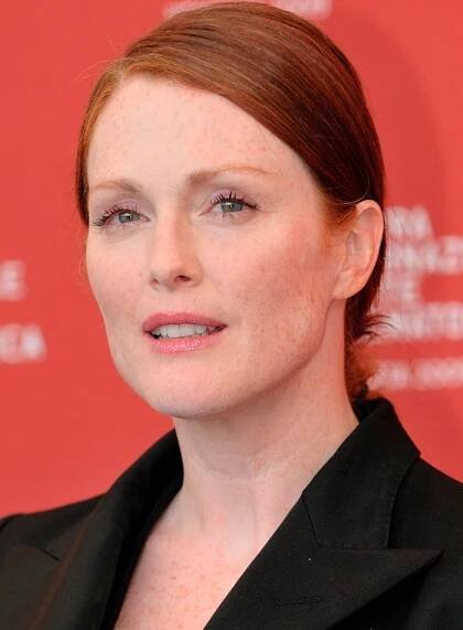 File:Julianne Moore Venice croppred.jpg - Wikimedia Commons