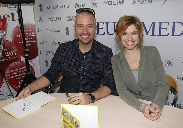 Monika Valentová promluvila o manželství s Martinem Veselovským. Popsala soužití dvou moderátorů - galerie | Život v Česku