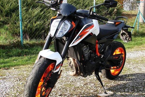 KTM 890 Duke R (2020) za 184.900 Kč
