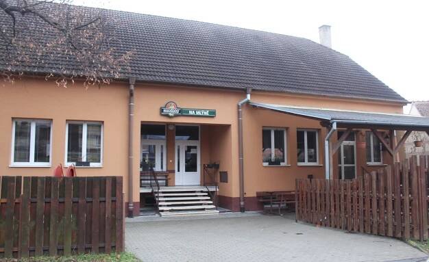 Dolní Němčí: Na Mlýně si už pivo nedáte, ale Rozkvět vás pohostí