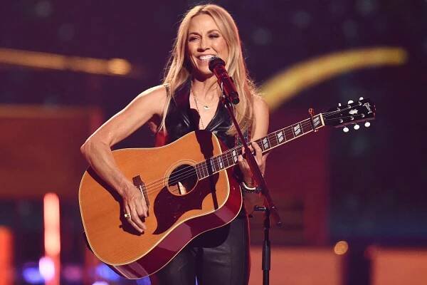 Sheryl Crow Says 'Having to Defend' Herself from 'Very Sexist' Men Inspired Her Hit 'If It Makes You Happy' (Exclusive)
